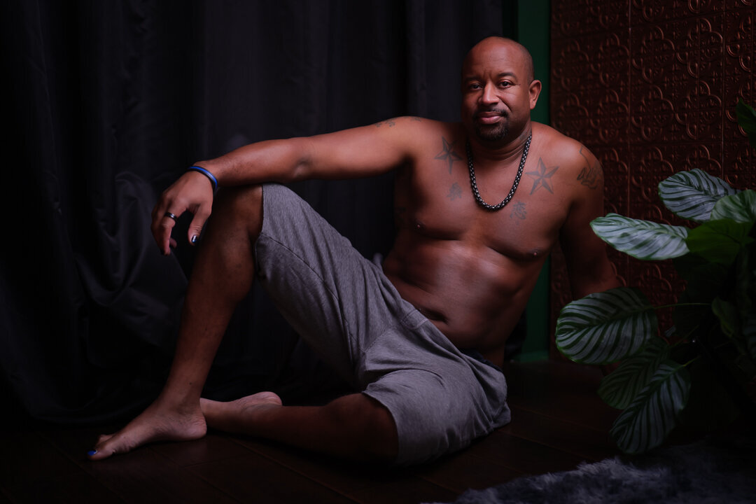 dallas-boudoir-photography-bepresentstudios-JT_graysweatpants-13