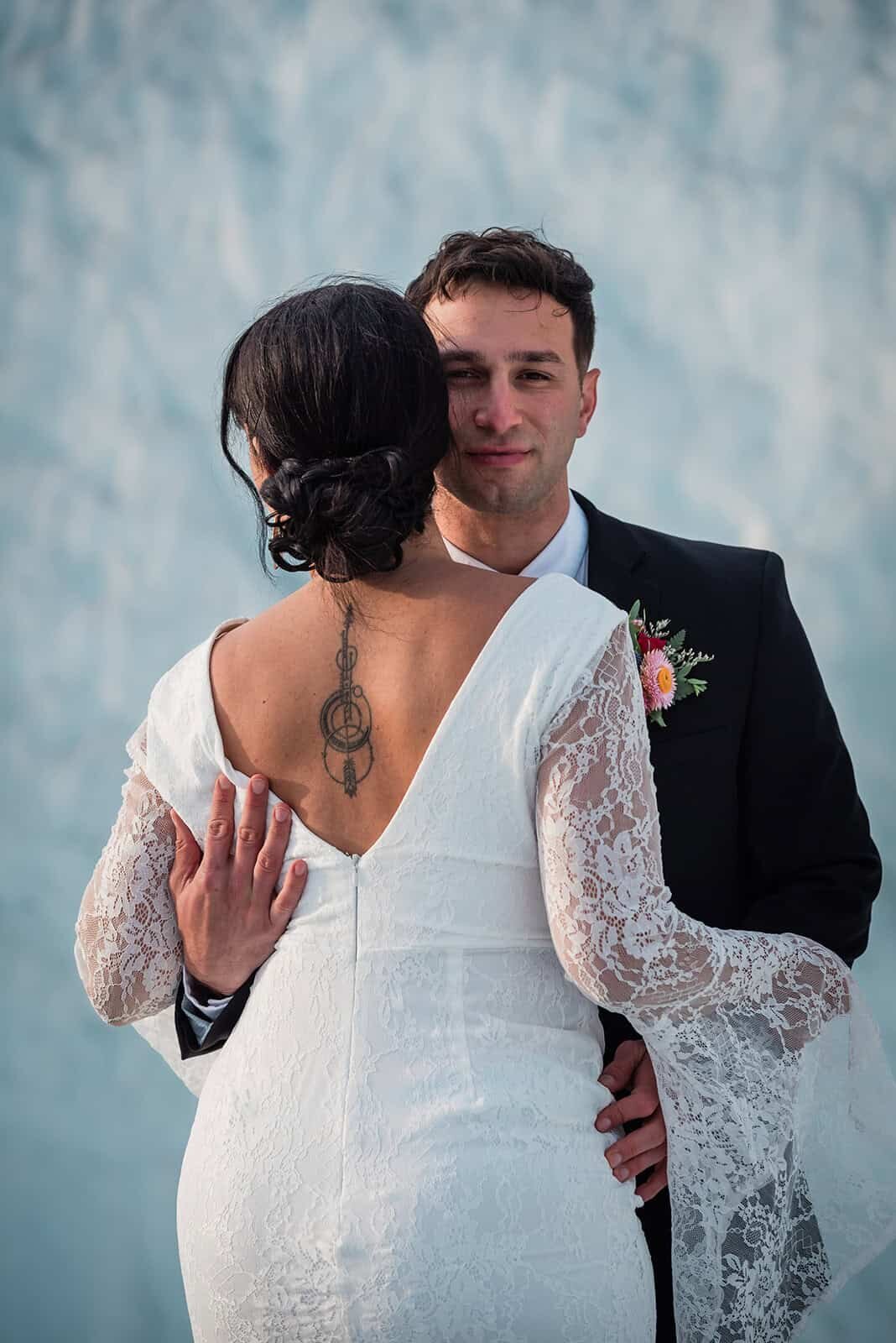 luxury-alaska-elopement-on-ice-Soul-and-Sky-Weddings