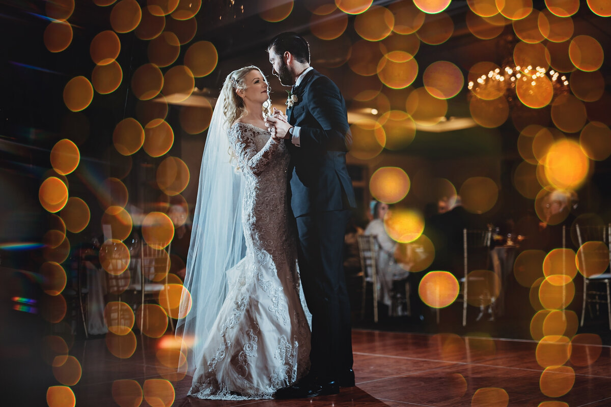 Ruffled_Feathers_Lemont_Illinois_Winter_Wedding_Lauren_Ashley_Studios-30
