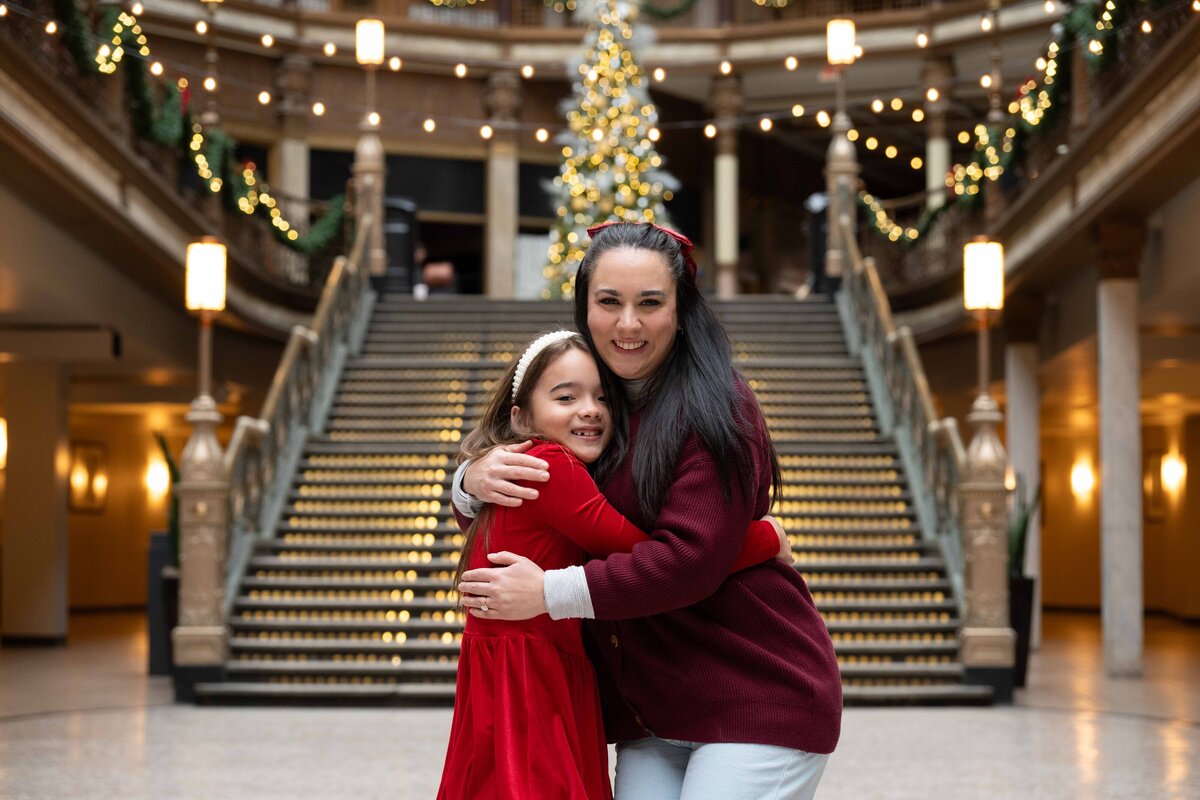 ChristmasFamilyPhotosMedinaOhioPositivelyPortraits-12