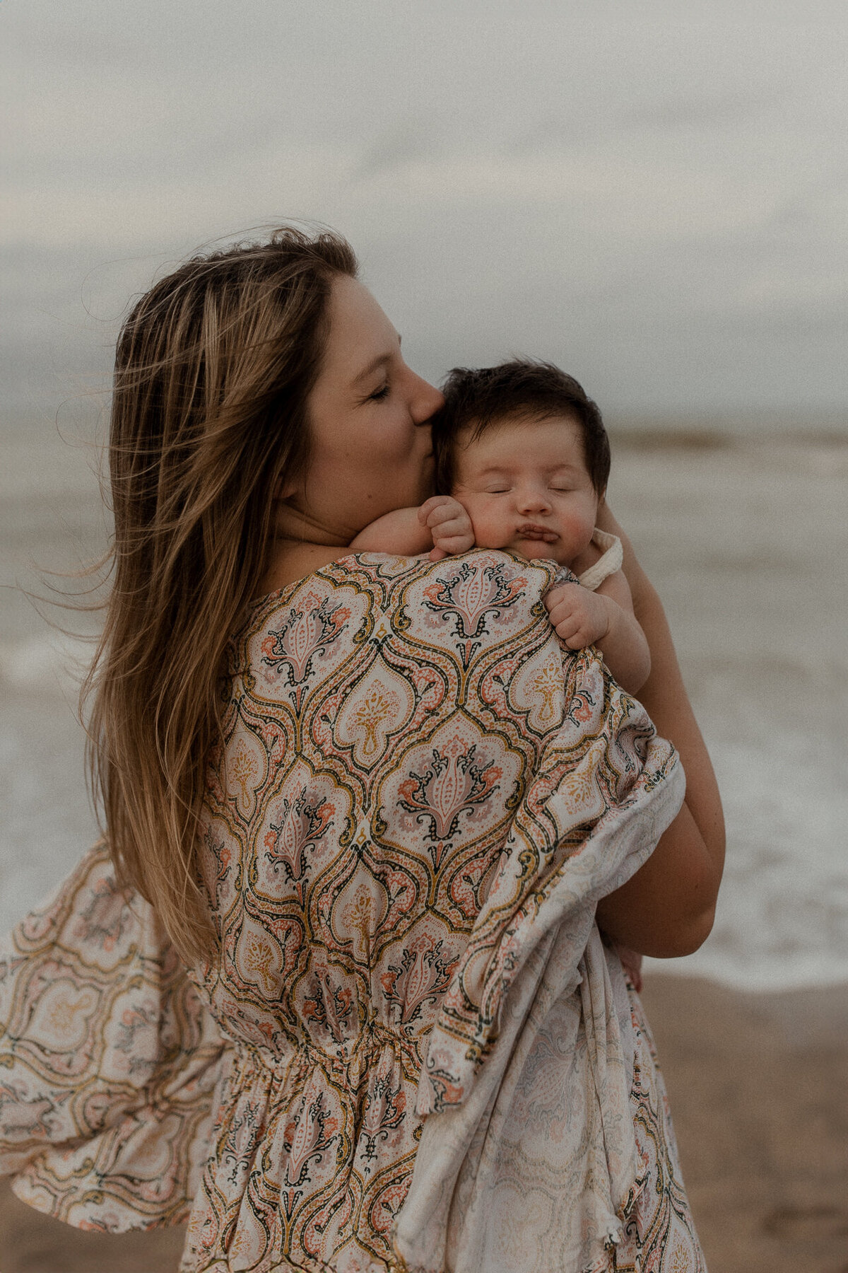 HOBE SOUND BEACH NEWBORN PHOTOGRAPHER