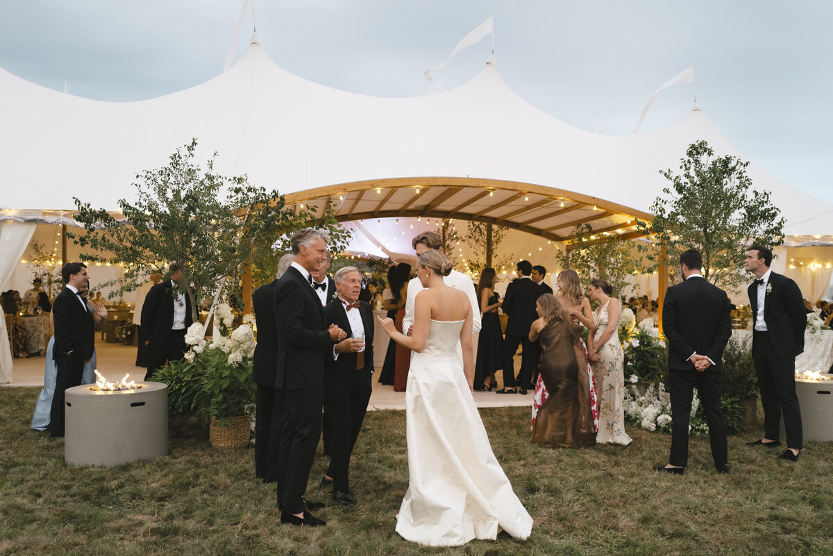 Marthas-vineyard-wedding-planner-kg-events-design-luxury-destination-weddings-private-events-corporate-events-edgartown-ma-event-designer-outdoor-tented-wedding-reception-island-wedding-vogue-wedding-pohogonot-214