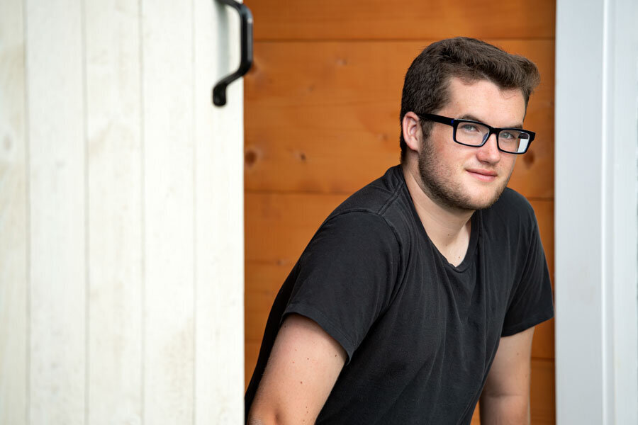 senior photos for boys at prop shed in the portrait park