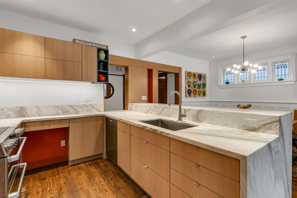 23-web-or-mls-15_005_Kitchen