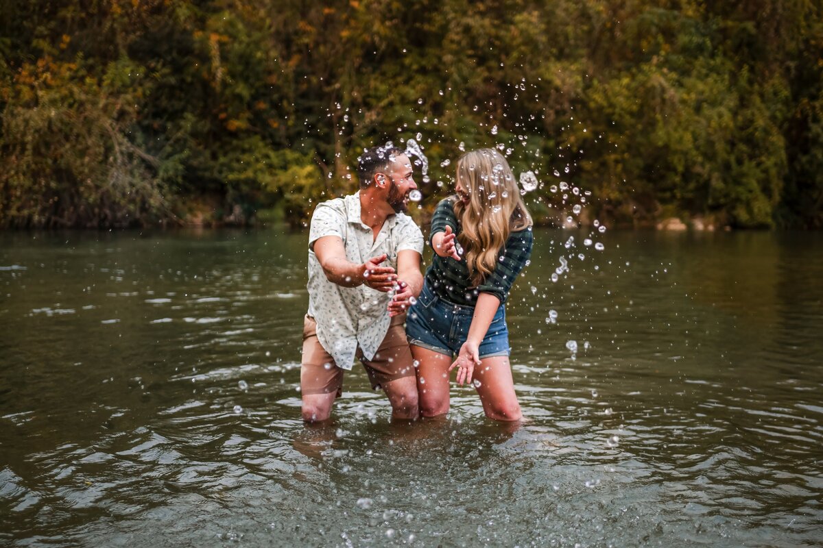 Austin-San Antonio Lifestyle Photographer-Engagement-Splashing-water