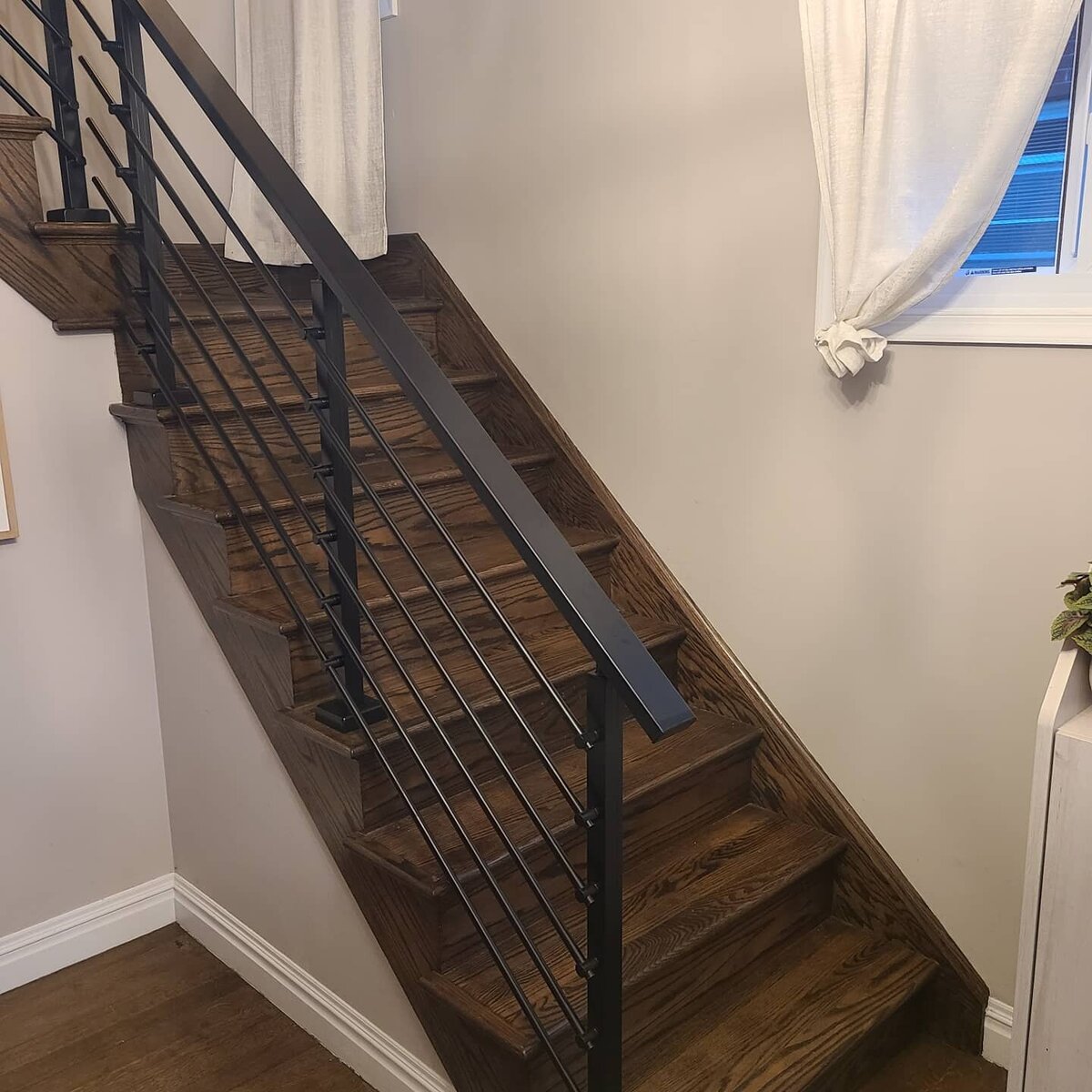 Modern Railing Co Black Aluminum & Glass Railings