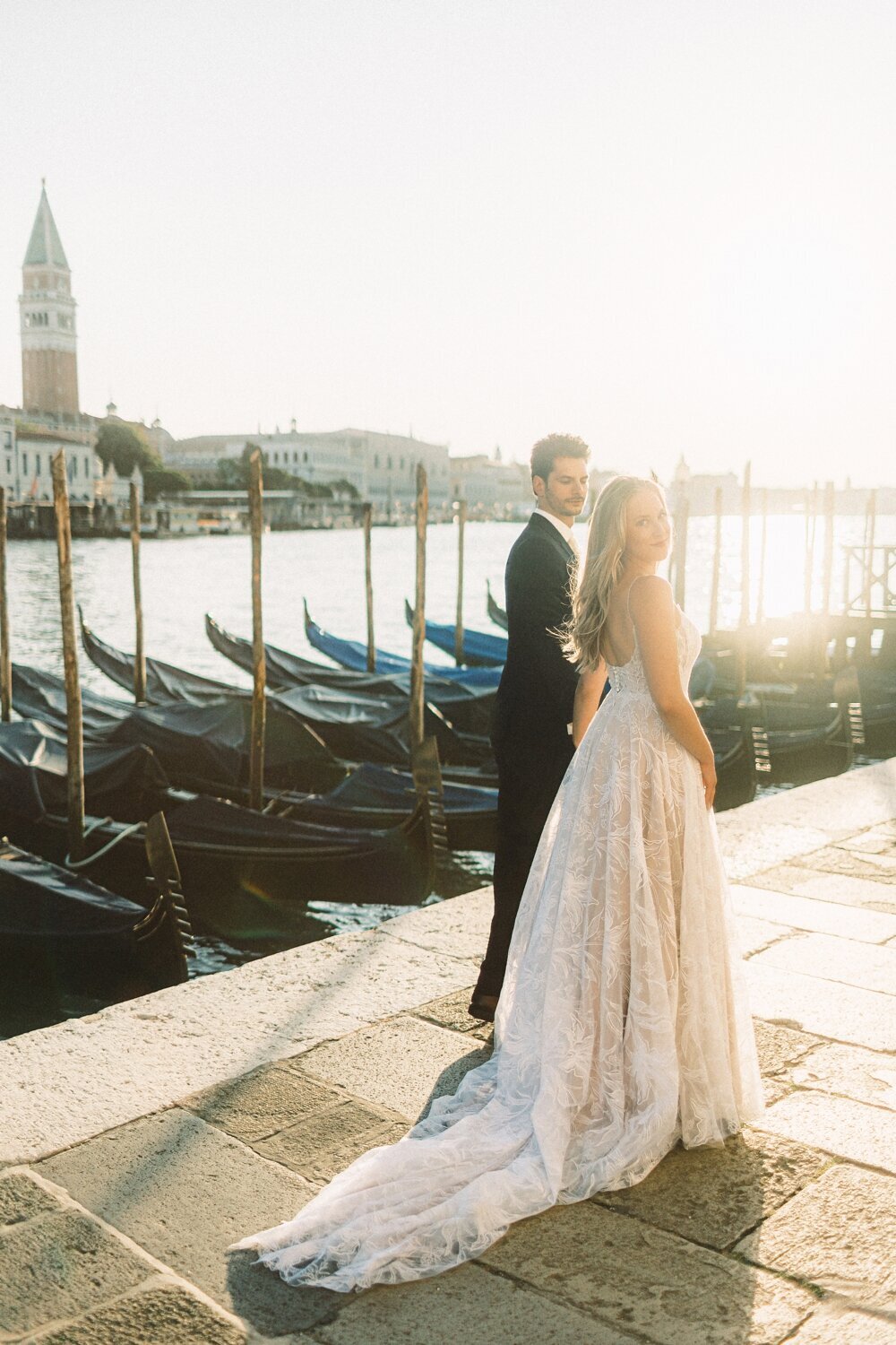 venice-elopement-photographer-editorial-film-35mm-wedding-fashion_0139