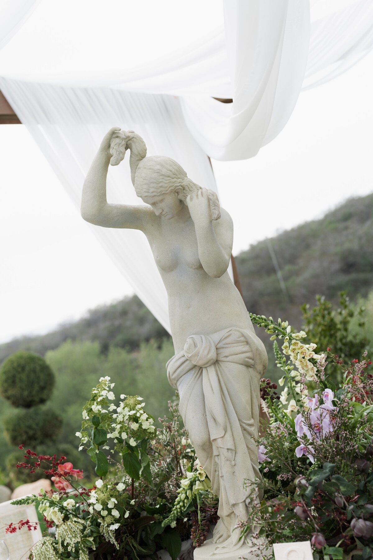 Jeune-Perche-Faye-Fern-Creative-MVFPortraits-Reception-Details-22