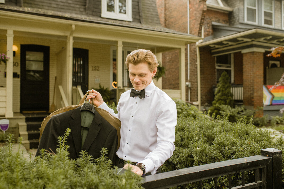 toronto-downtown-spadina-museum-the-great-hall-wedding-couples-session-summer-torontovibes-romantic-whimsical-artsty-indie-movie-449