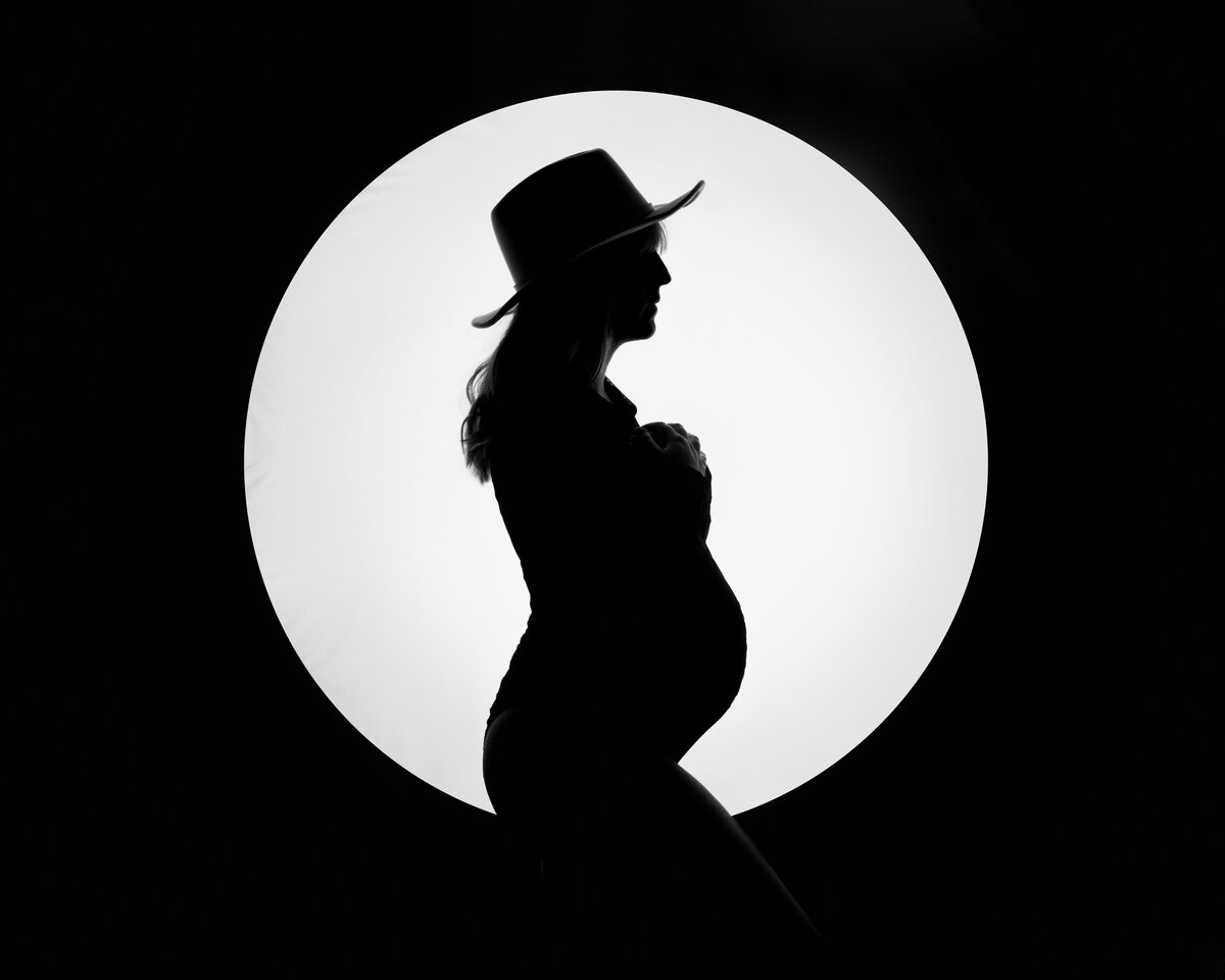 silhouette blacka nd white maternity hat south wales