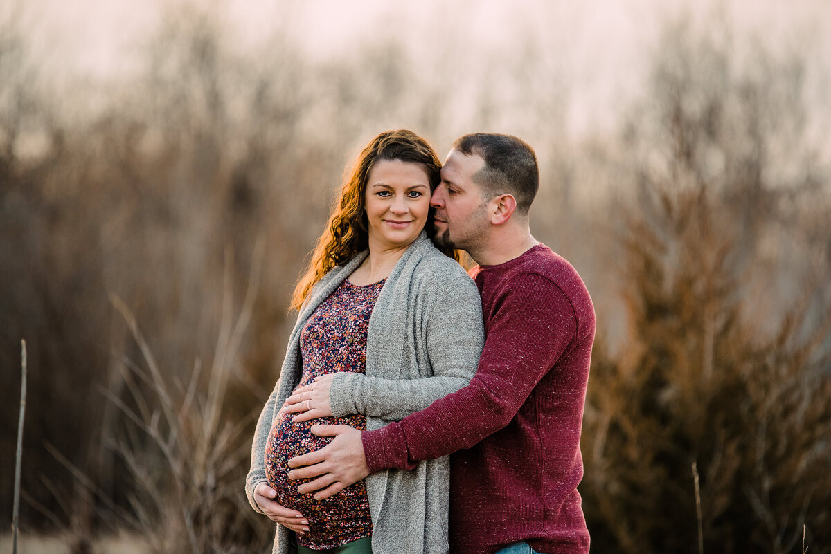 Logansport maternity photographer, maternity photography near me Logansport, best maternity photographer Logansport IN