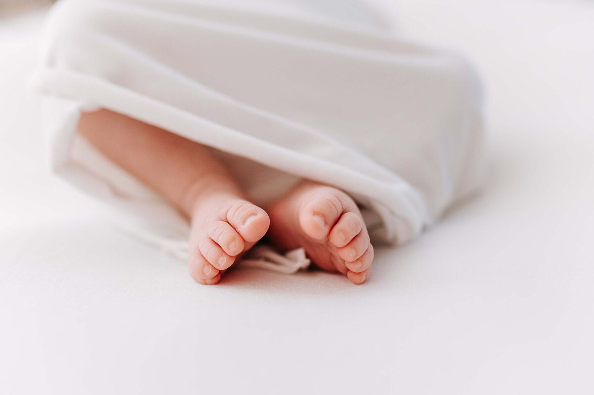 Kansas-City-Newborn-Photographer-71