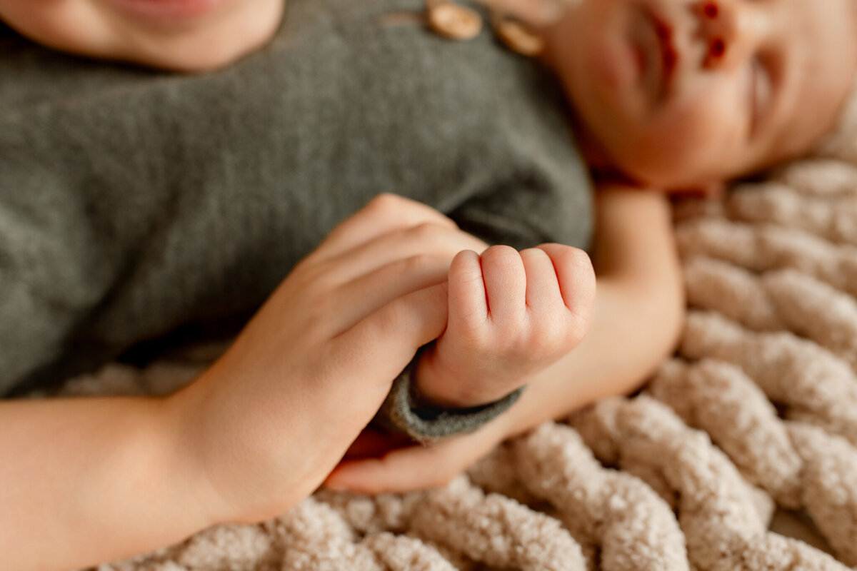 best NWA newborn photographer, newborn photography packages, newborn portrait studio Northwest Arkansas