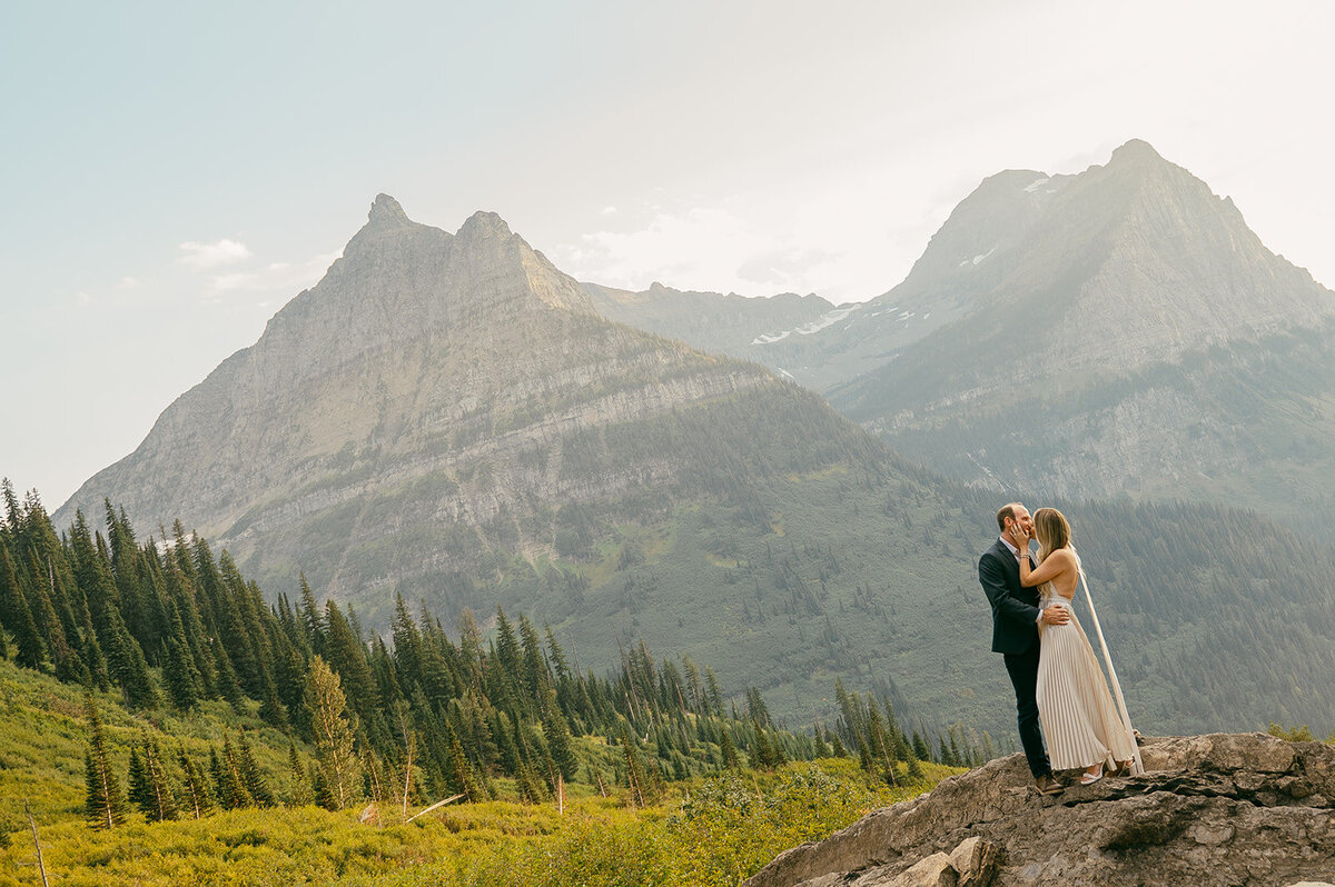 vintage-hollywood-glacier-national-park-elopement-presley-gray-photo2474