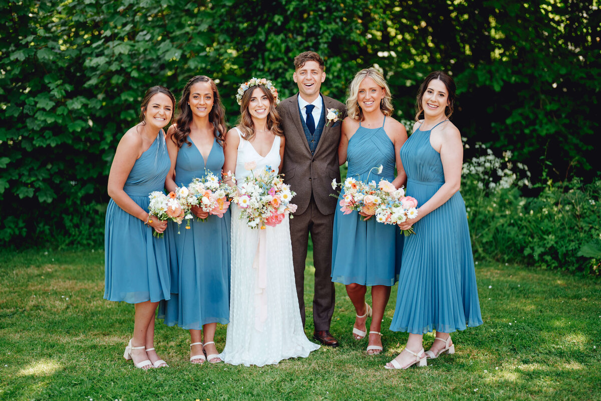 Issy-and-Bella-Floral-Design-Wedding-Florist-Herefordshire-Haybarn-House-J-L27