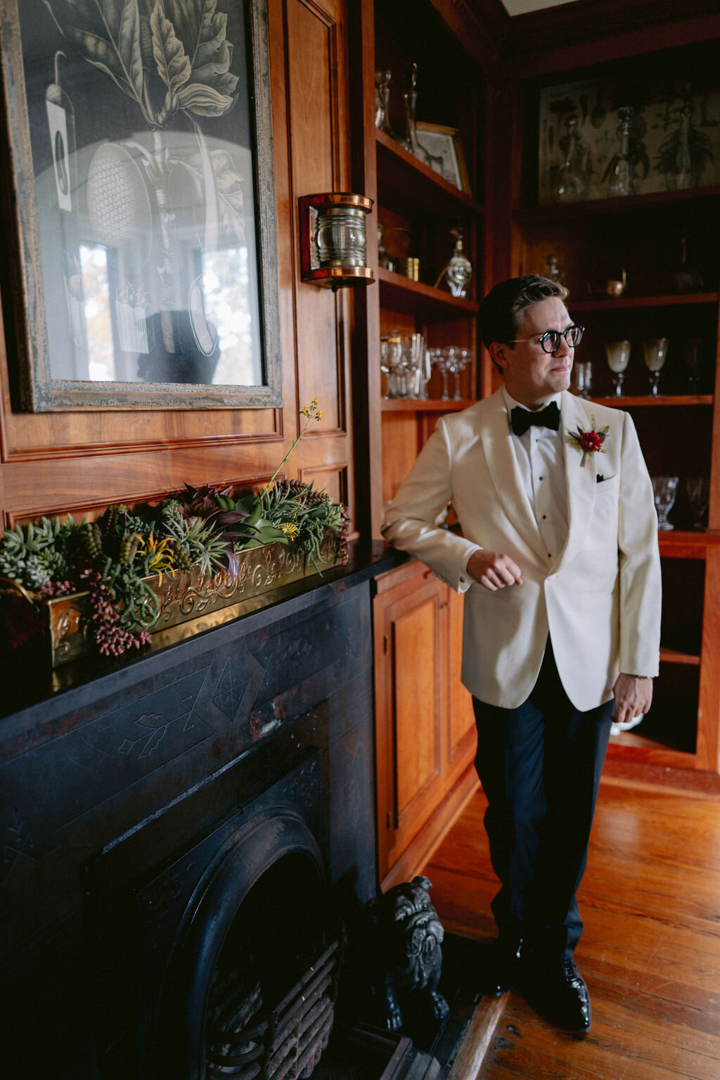 NikkiSanterre_EastCoastLuxuryWeddingPhotographer_CaitieHanrahan_KeswickHallWedding_Jac&Zach-117