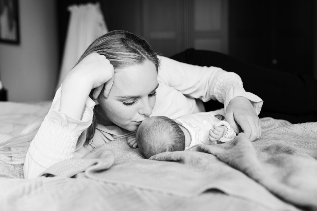 moederliefde newborn delft