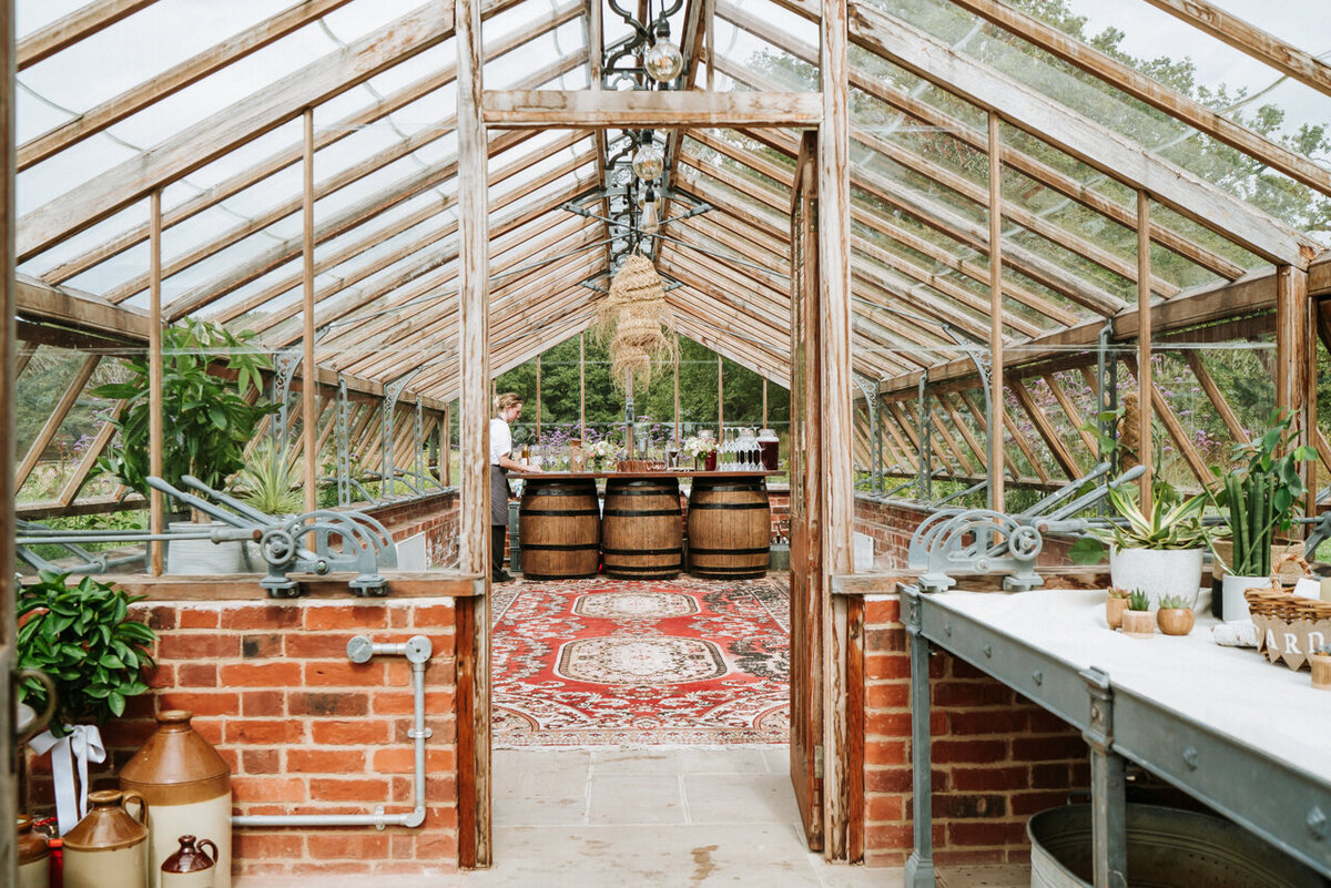 wedding-photographer-somersbury-barn-surrey-zoecphotography-buckinghamshire-17