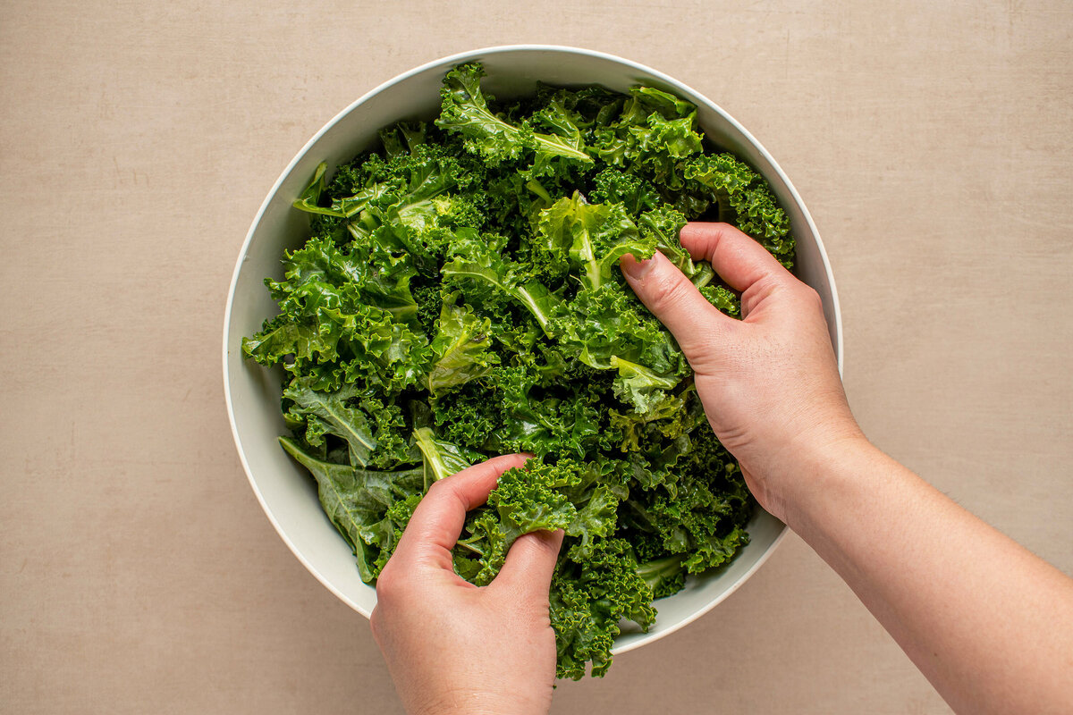 how to prepare kale chips step photo for Eating Well