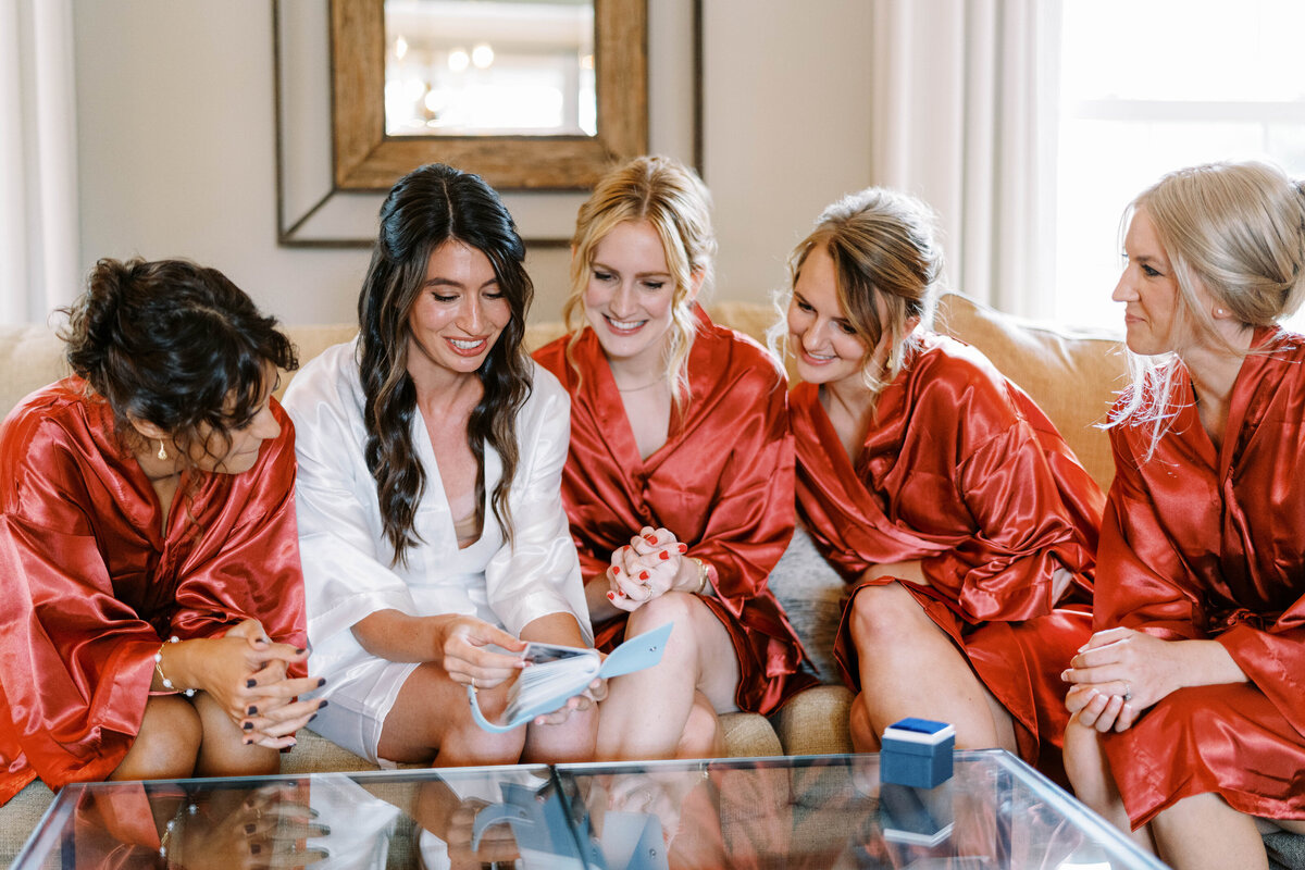 Philander-Chase-Knox-Estate-Wedding-Photographer-Bridal-Getting-Ready_007