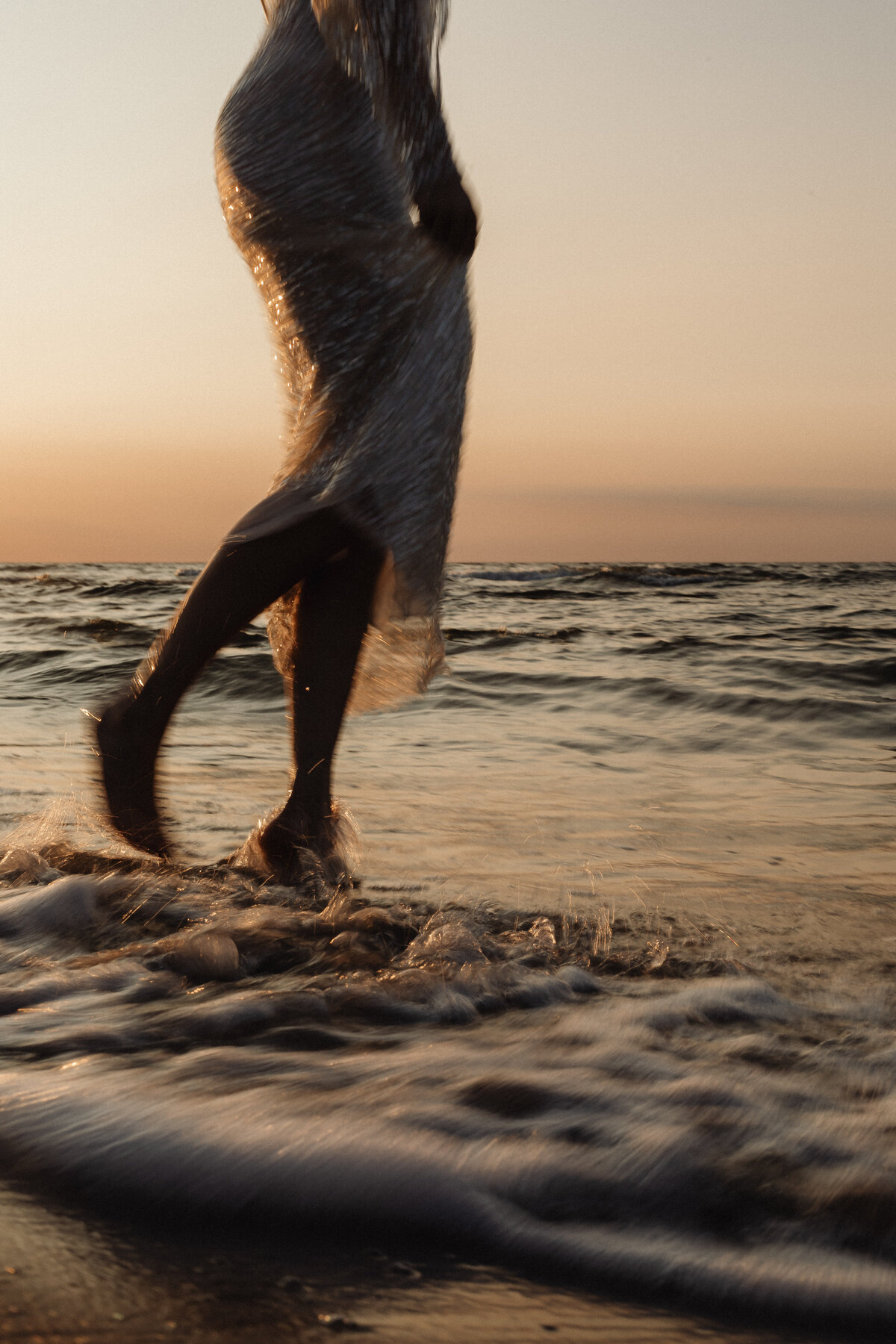 kaboompics_rays-at-the-beach-a-sparkling-moment-32955