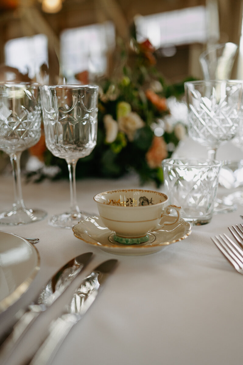 Elin-karlsson-fotografi-alvweddings-alvkaleby-brollopsfotografering-brollopslokal-1756