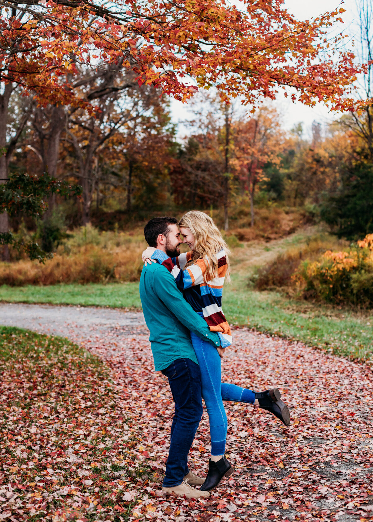 fall outdoor engagement photos central nj