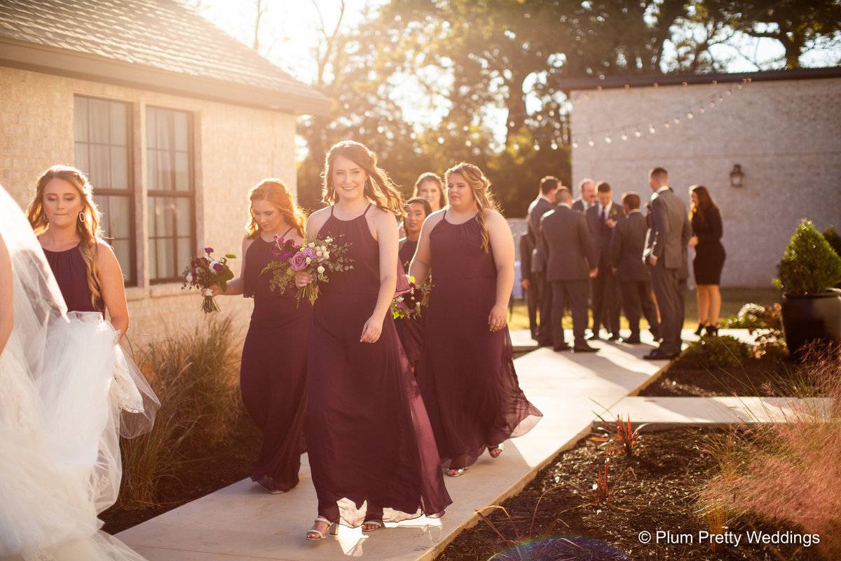 Plum-Pretty-Weddings-Sorelle-The-Meadow-On-Deer-Creek-5