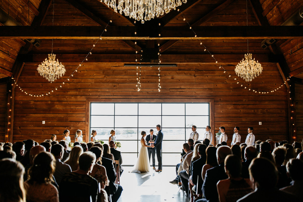 Alexa-Vossler-Photo_Dallas-Wedding-Photographer_North-Texas-Wedding-Photographer_Stephanie-Chase-Wedding-at-Morgan-Creek-Barn-Aubrey-Texas_91