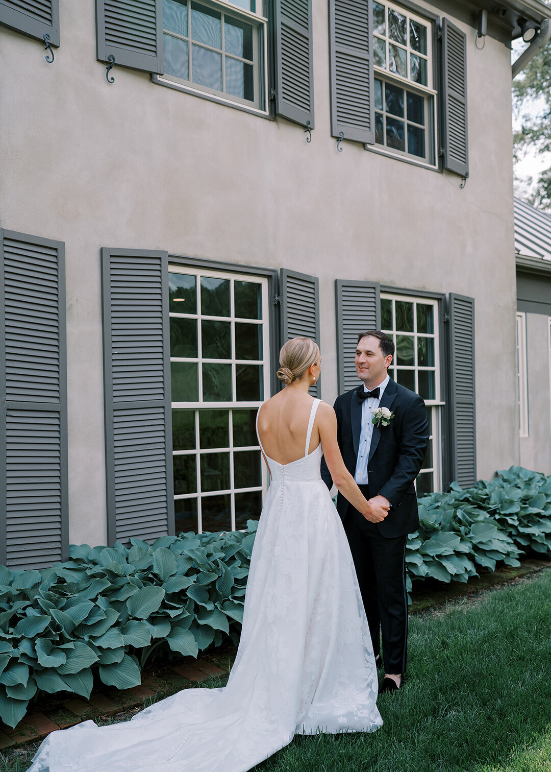 KathleenRob5-3-25GlenstoneGardenVA-VickiGraftonPhotography-218