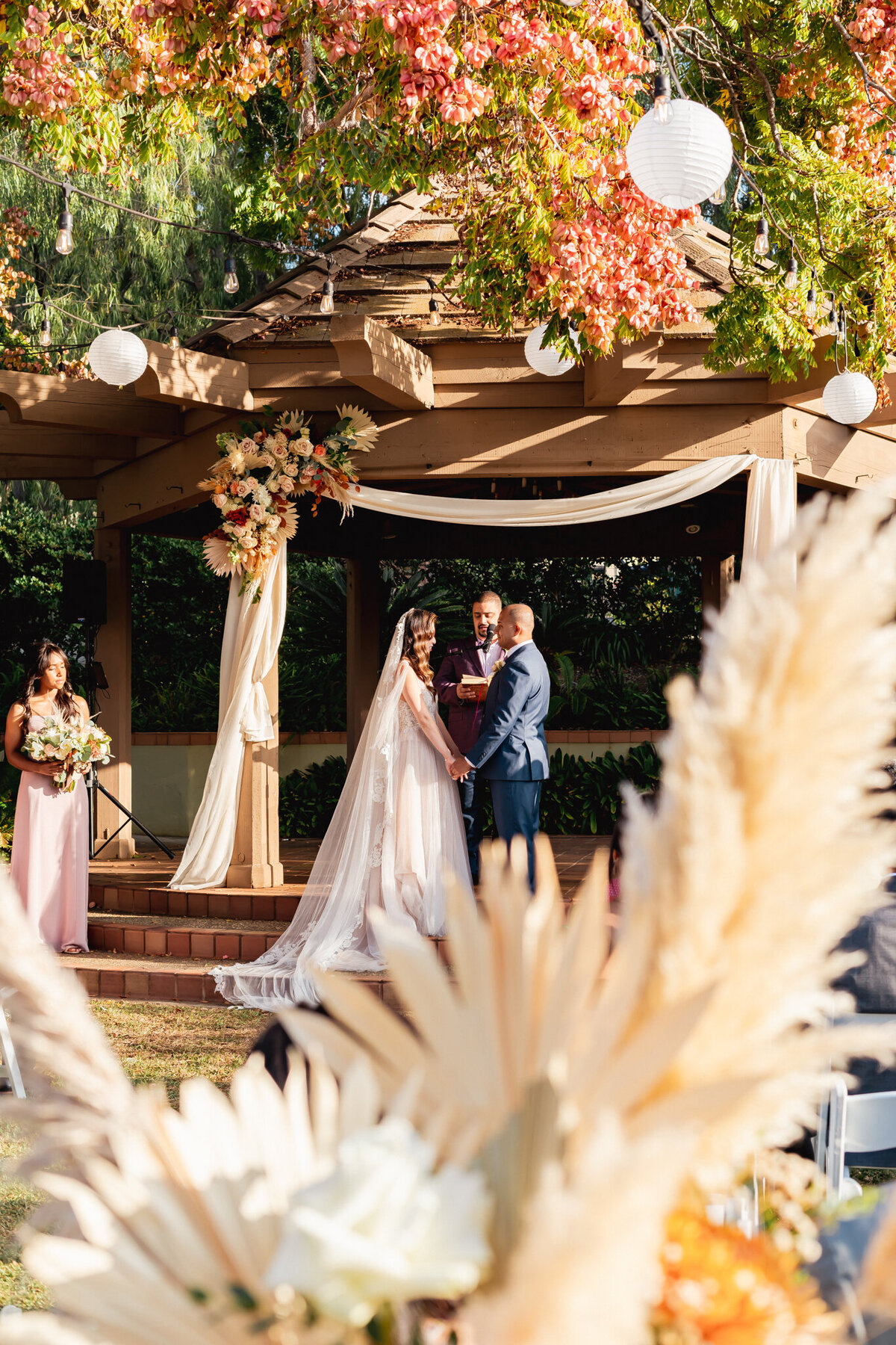 Small moments during the wedding ceremony