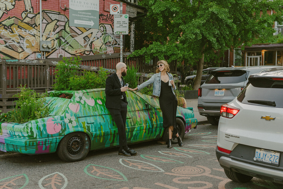 toronto-city-elopement-kensington-market-freespirited-romantic-fun-authentic-wedding-photography-2688