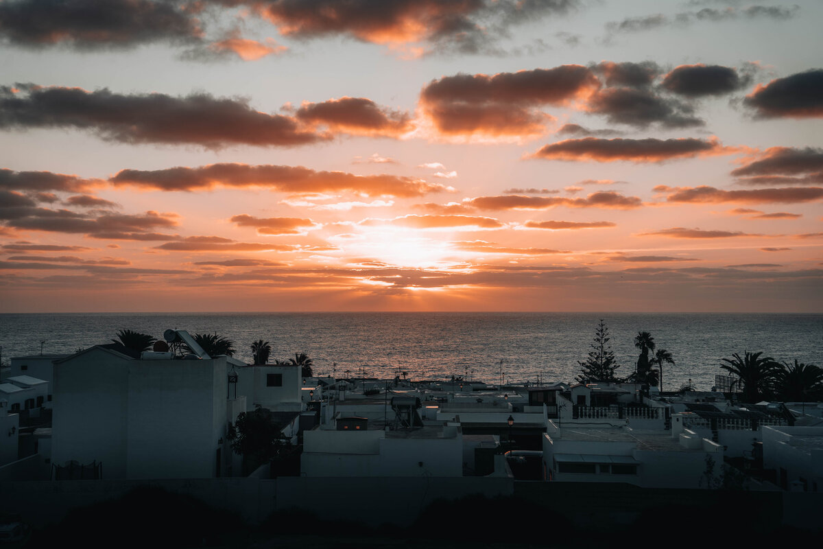 vychod slunce nad Cocoteros