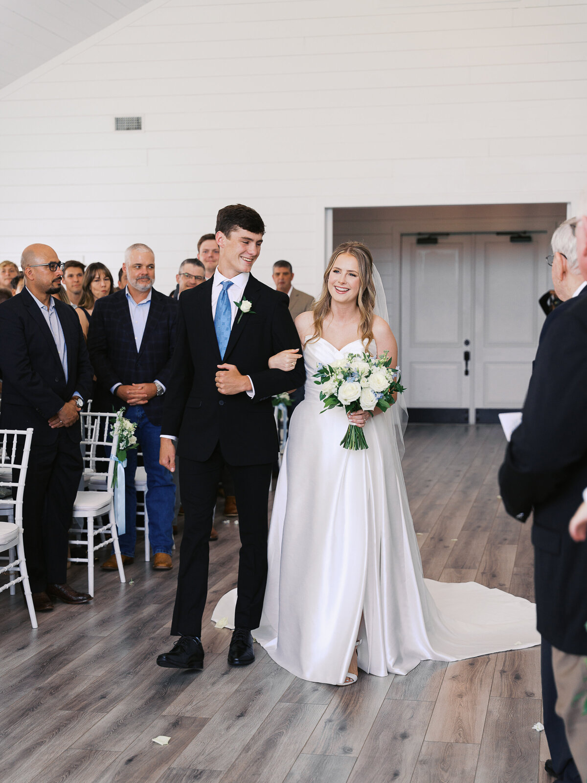 katie-dickey-photo-holubec-thefarmhouse-23