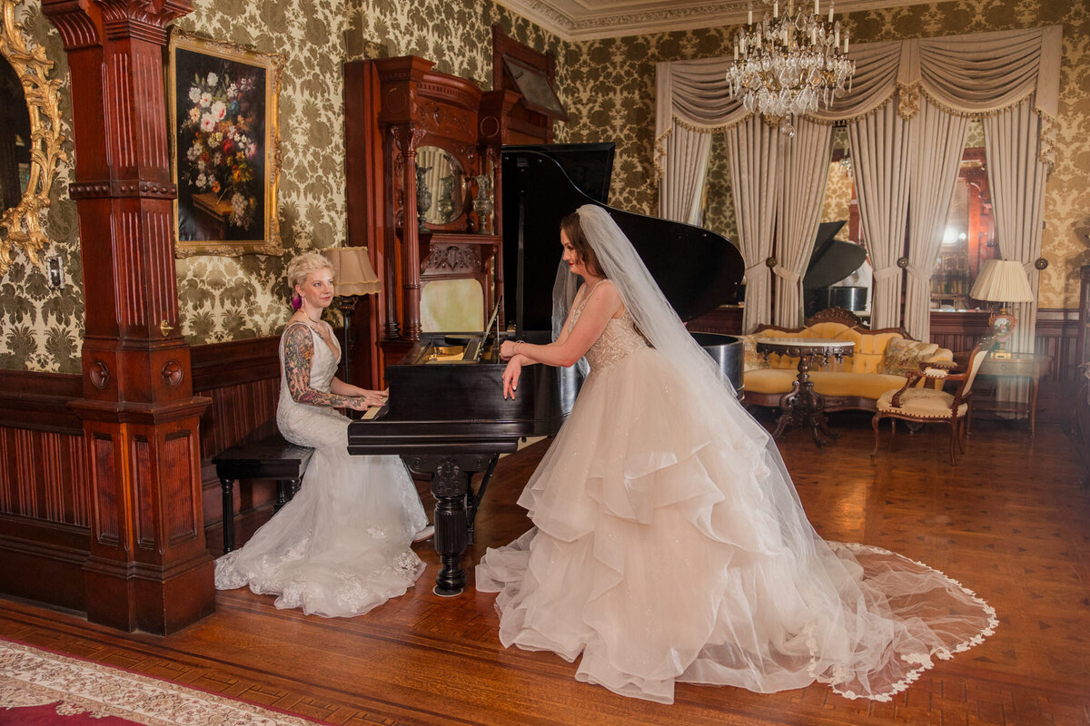 Chateau.Bellevue.Downtown.Austin.Wedding.Photography.LGBTQ.25