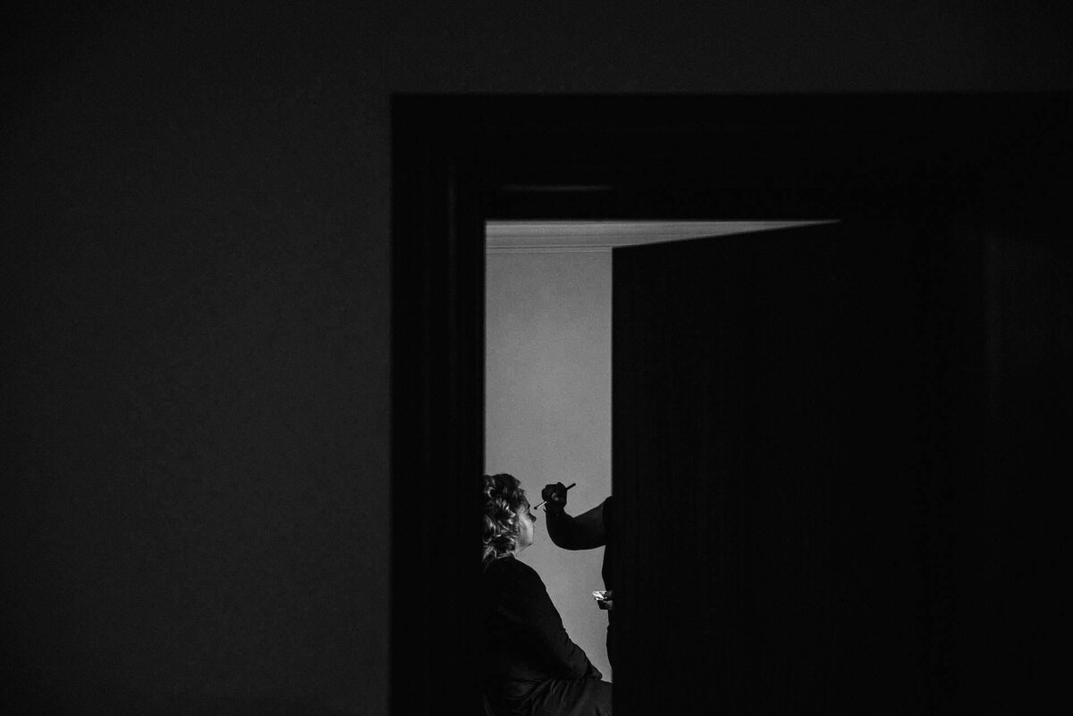 196 wedding-preparations-through-door-cork