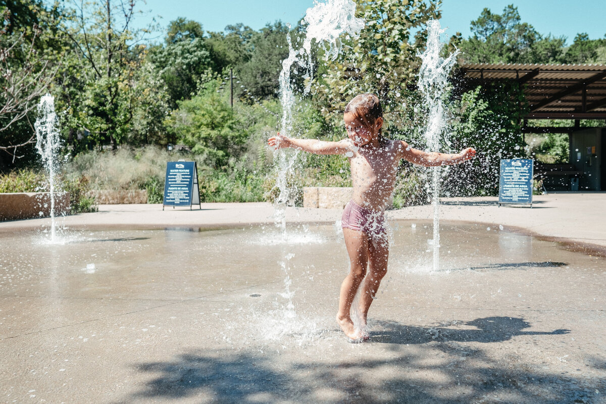 splashpad_play_at_park