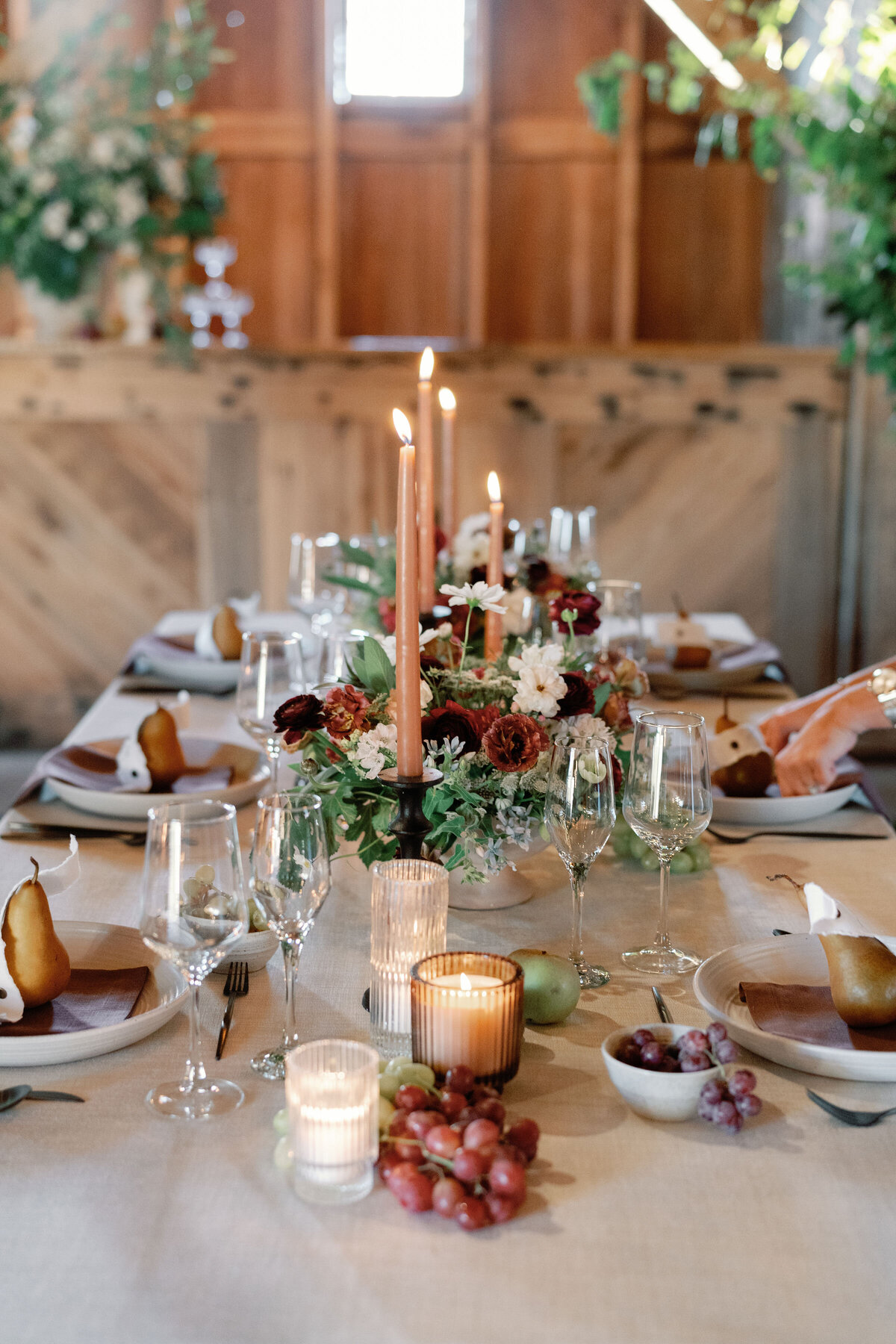 Indiana_Michigan_Wedding Planner_Idaville_Sioux Monti_Barn_Editorial_Wedding Decor_Reception