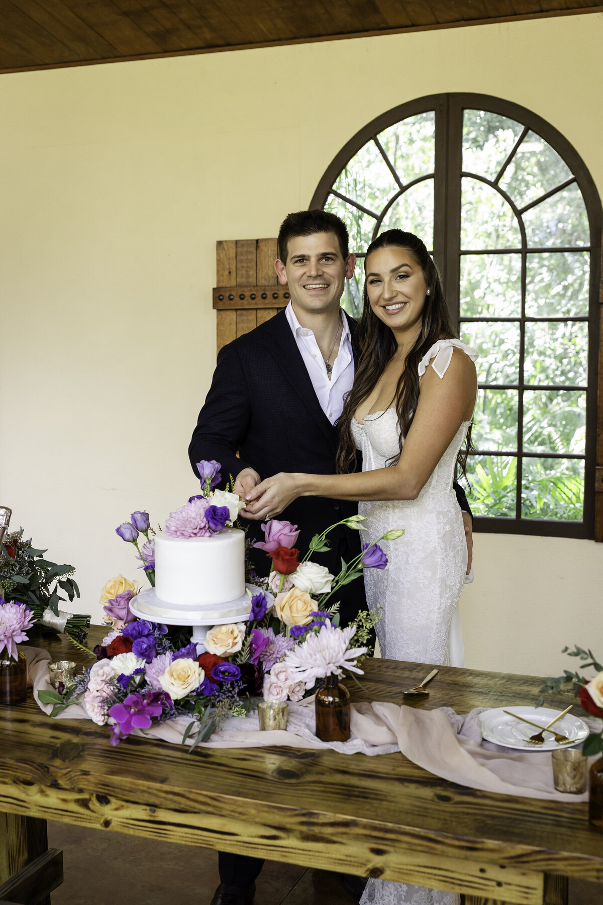 0166-cara-dehart-lewis-photography-del-favero-oasis-tampa-elopement-in-florida-chantilly-chic-celebrations
