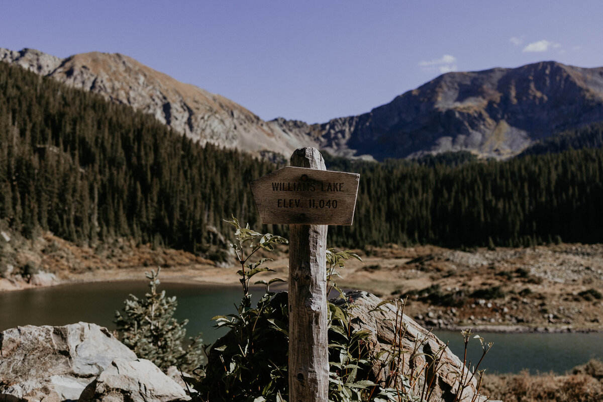 williams-lake-trailhead-elopement-taos-ski-valley-18