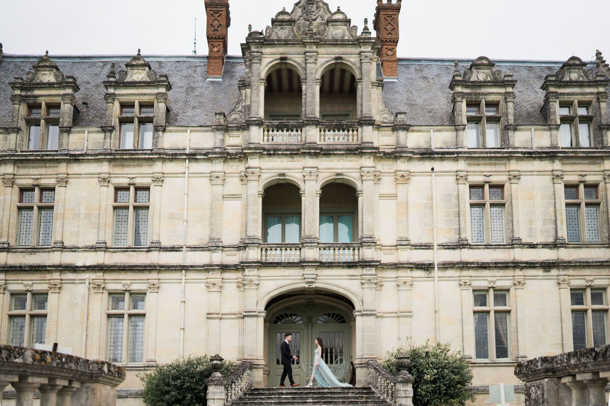 037-Chateau-de-la-Bourdaisiere-Destination-Wedding-Elopement-Photographer-Paris-Cinematic-Editorial-Luxury-Fine-Art-Lisa-Vigliotta-Photography