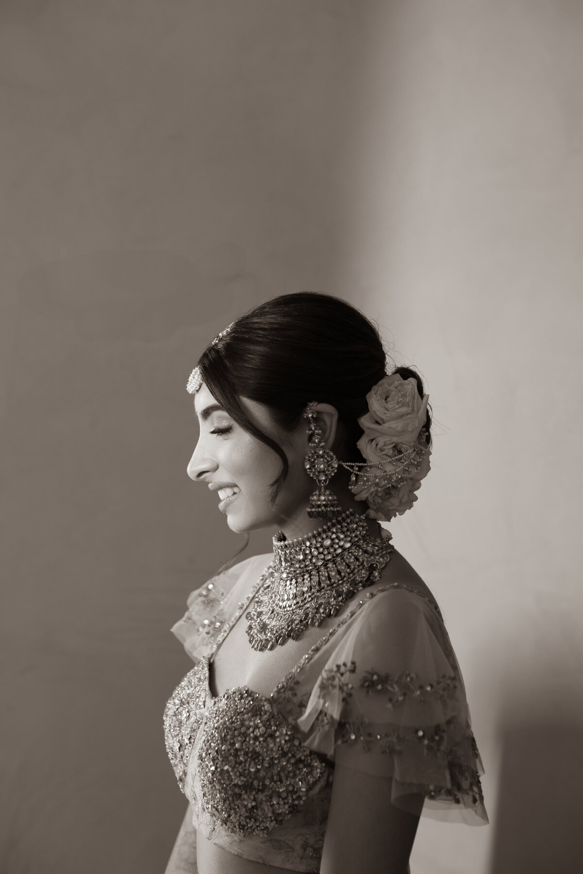 SURYAGARH WEDDING | JAISALMER WEDDING | BRIDE SHOOT | BRIDE SOLO PHOTOS | LUXURY WEDDING | PPORTFOLIO | TEAM OMBRE