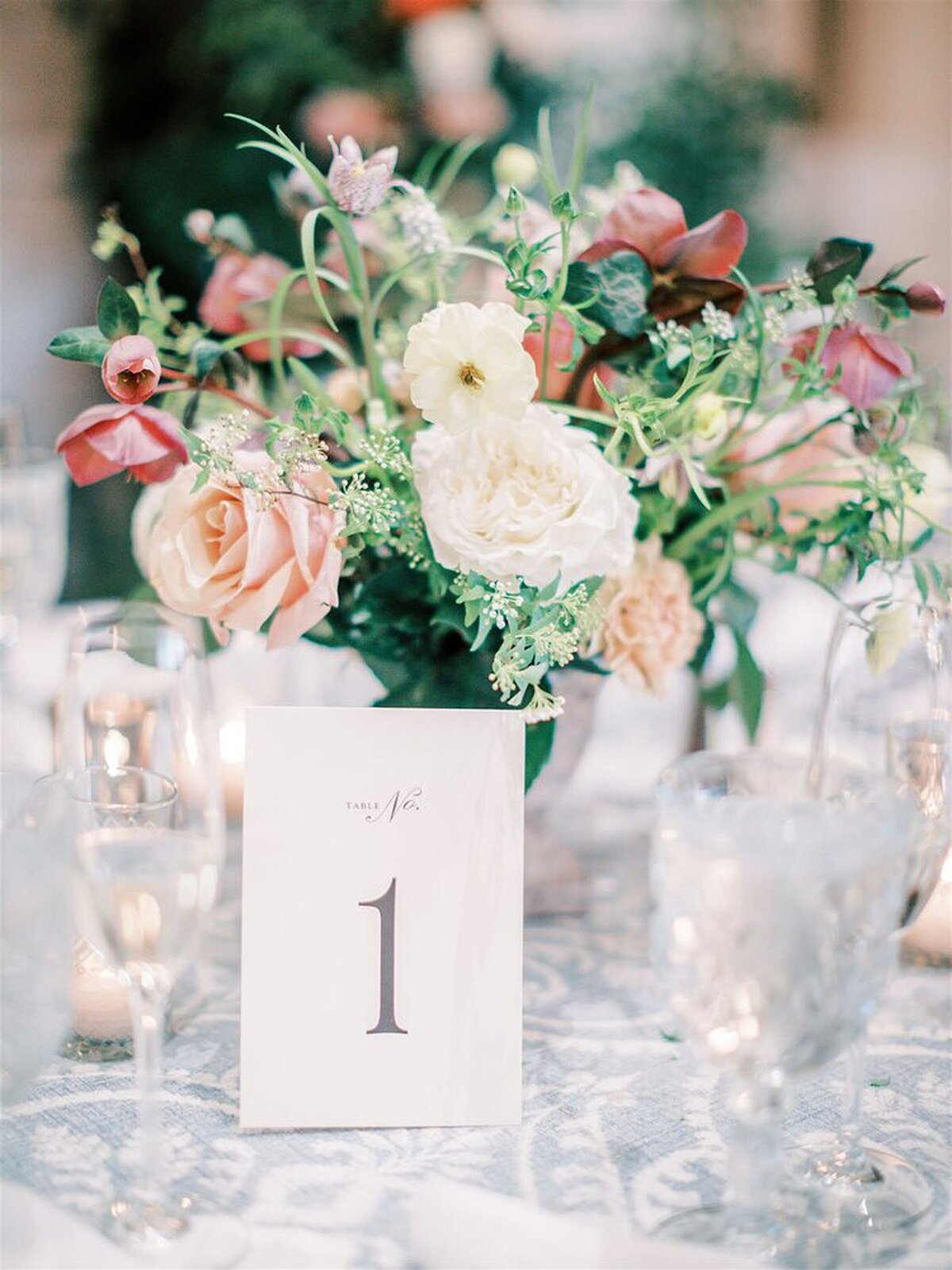 devonandpinkett_centerpieces_laurenfair1