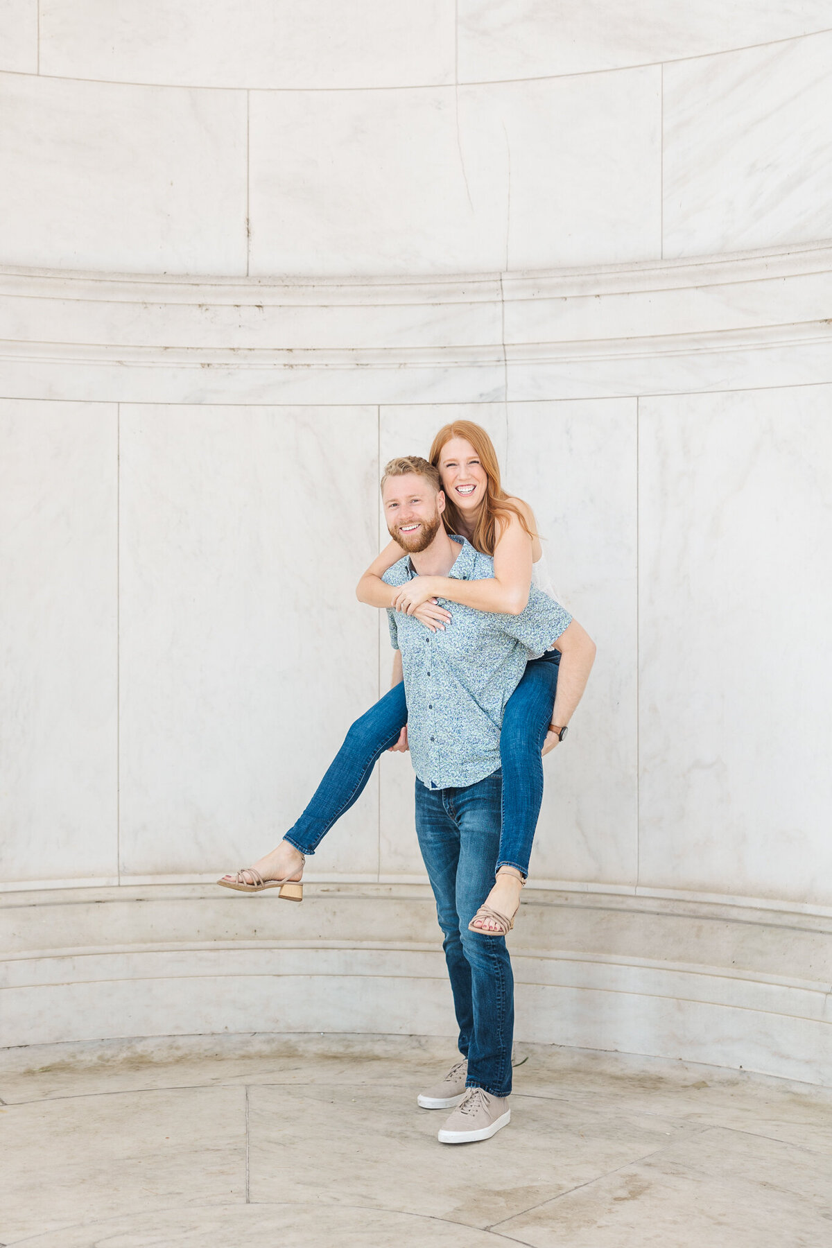 Jefferson-Memorial-Spring-Engagement-Photos-2024-19