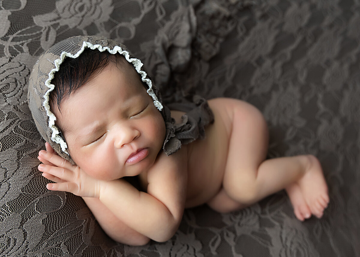 brown-lace-baby-girl-whitney-tx-photographer-dfw-newborn-photographer-waco-newborn-photographer-posed-newborn-pictures