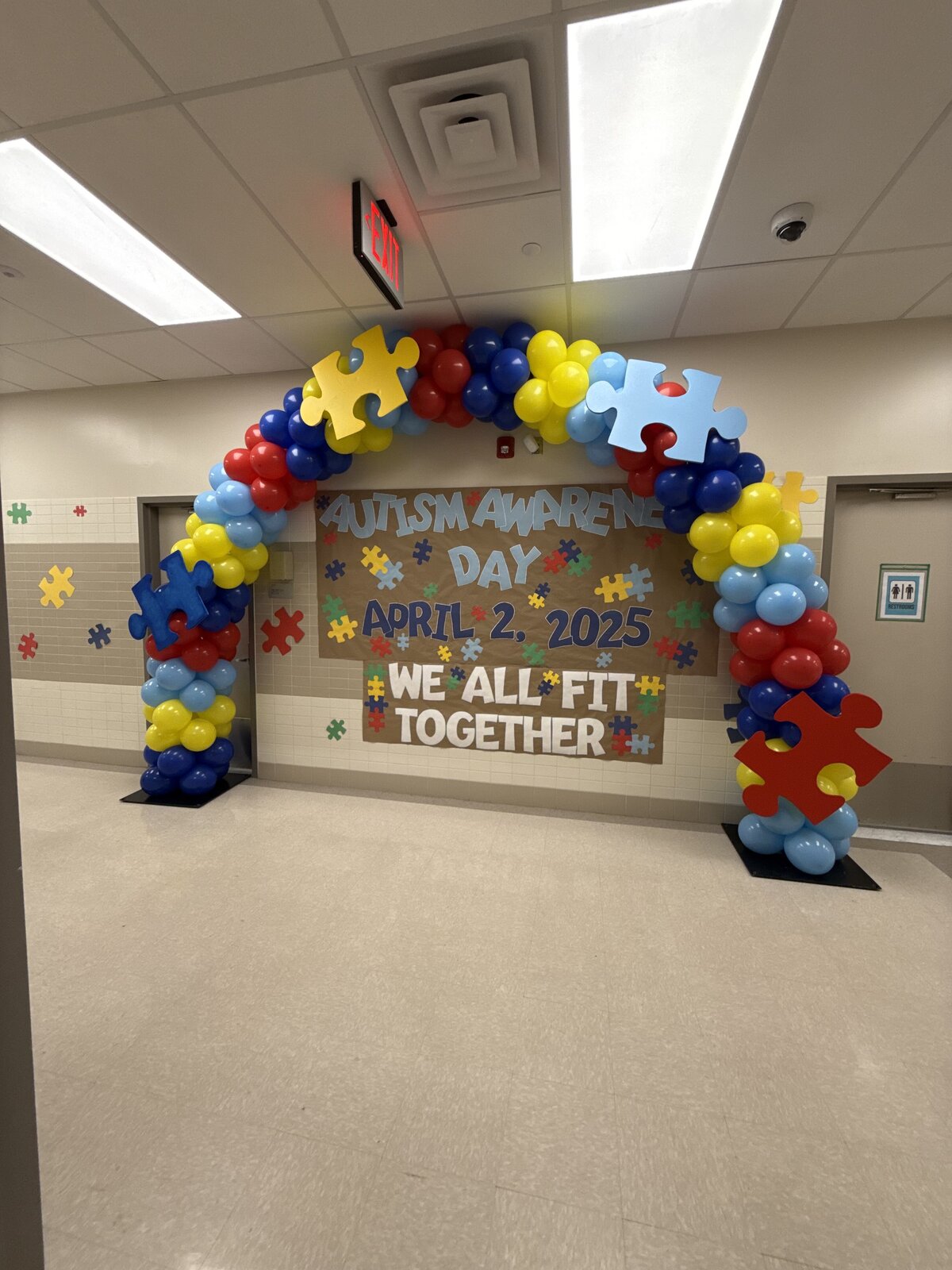 austism balloon decor