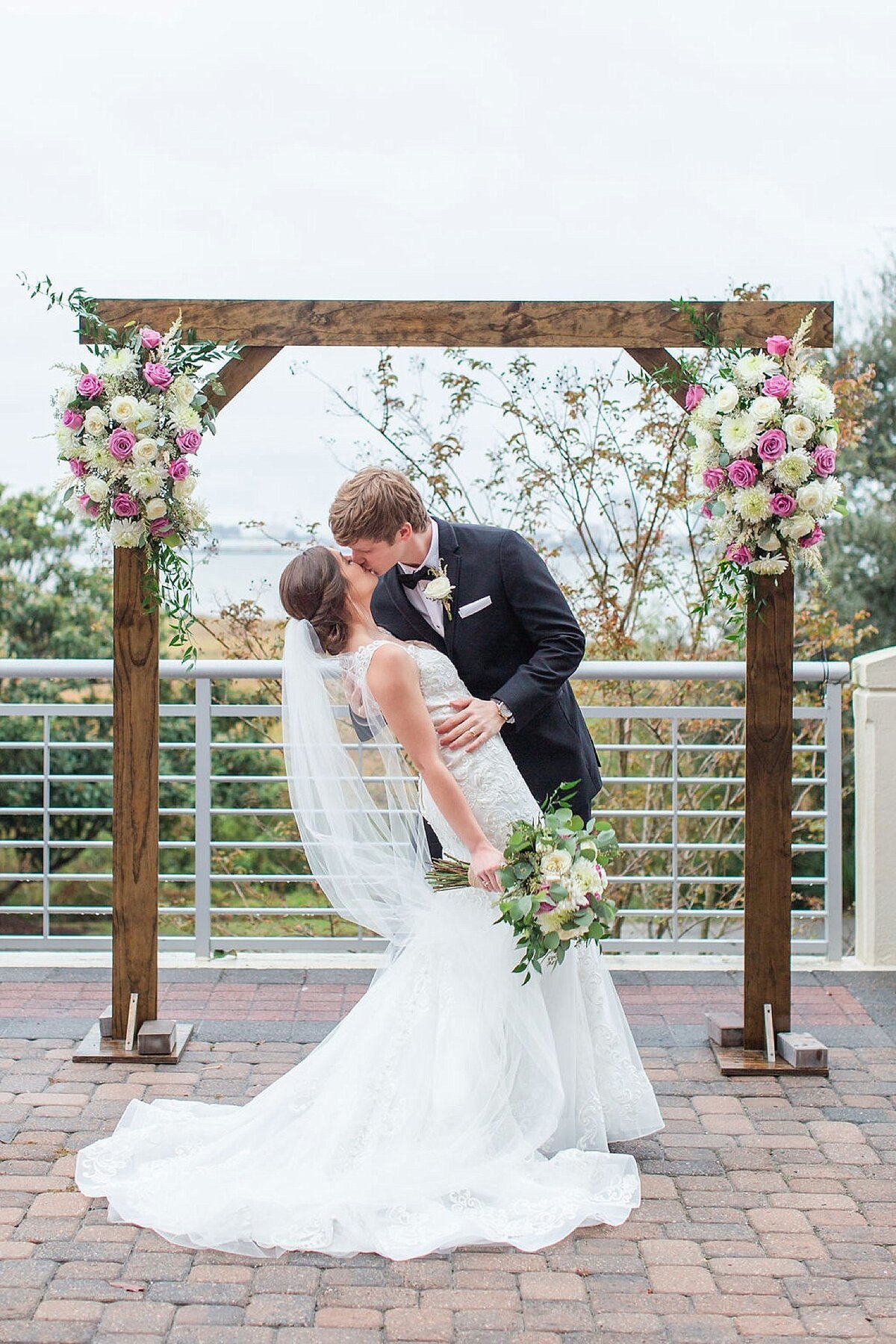 harborside-east-charleston-wedding0039