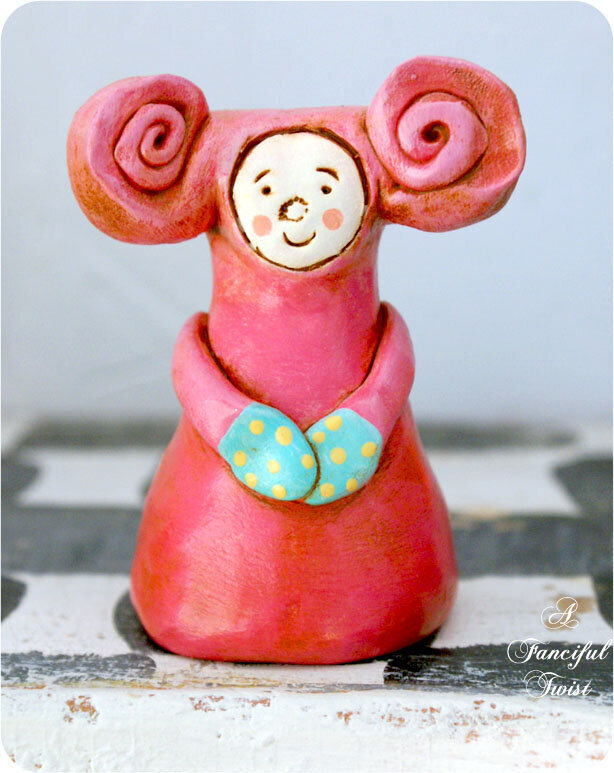 mitzi-de-moussette-front