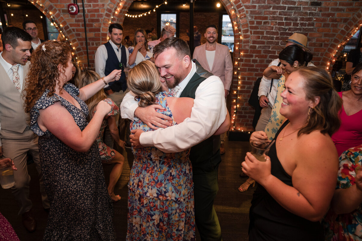 wedding-911