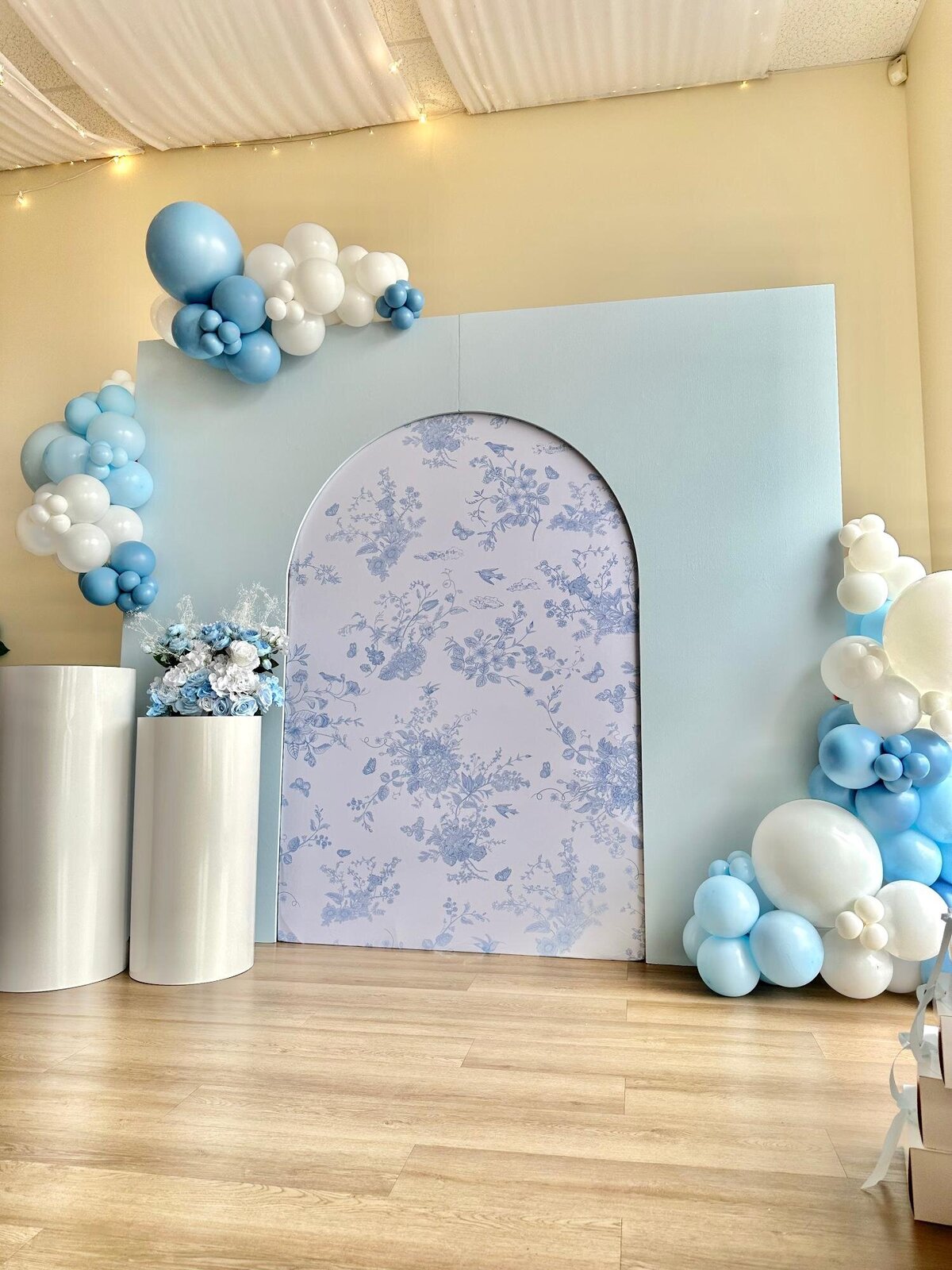 luxury baby shower decor